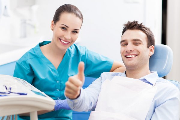Leia mais sobre o artigo Lentes de Contato Dentais: Tudo o que você precisa saber deste tratamento